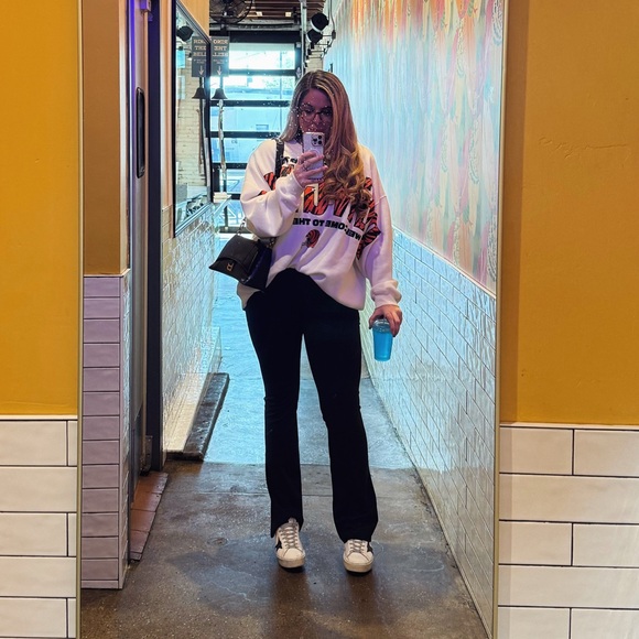 Hey! I’m Amanda ✨ - Picture 2 of 4